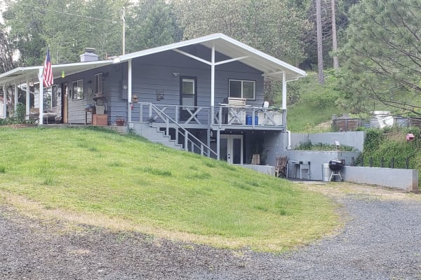 House sit in Eagle Point, OR, US