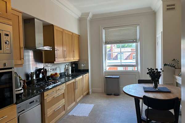 House sit in London, United Kingdom