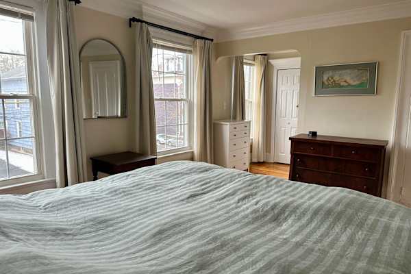 House sit in New Haven, CT, US