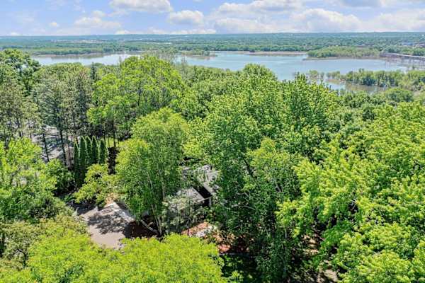 House sit in Chanhassen, MN, US