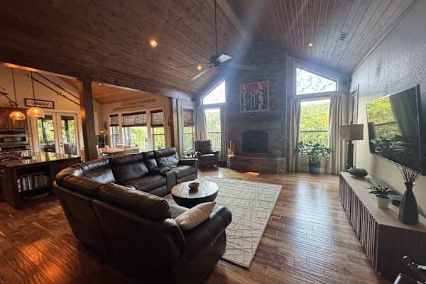 House sit in Rogers, AR, US