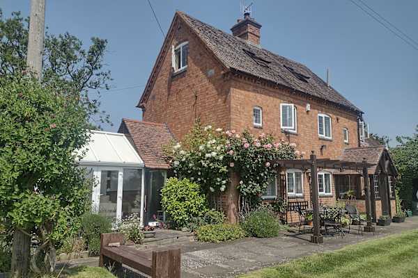 House sit in Alcester, United Kingdom