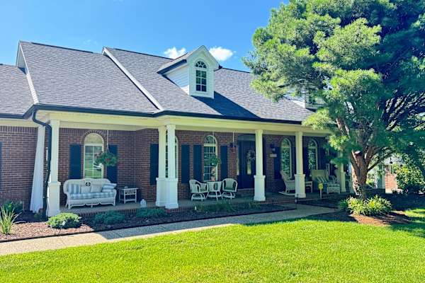 House sit in La Grange, KY, US