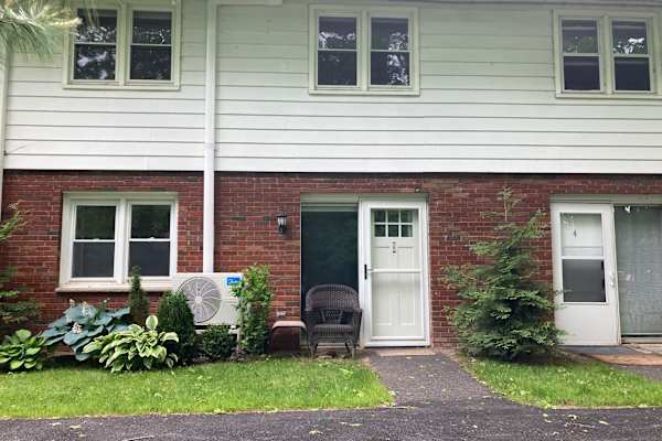 House sit in New Paltz, NY, US