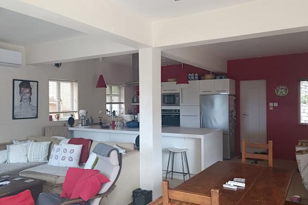 House sit in Yung Shue Wan, Hong Kong