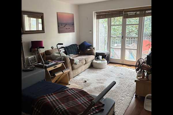 House sit in Clapham, United Kingdom