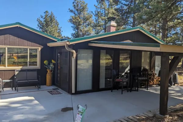 House sit in Colorado Springs, CO, US