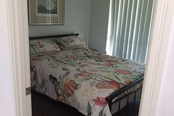 House sit in Fernvale, QLD, Australia