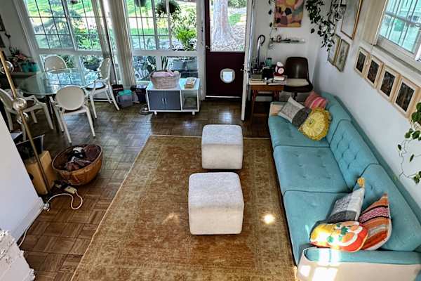 House sit in Los Angeles, CA, US