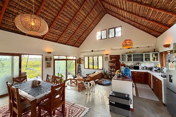 House sit in Praia do Tofo, Mozambique