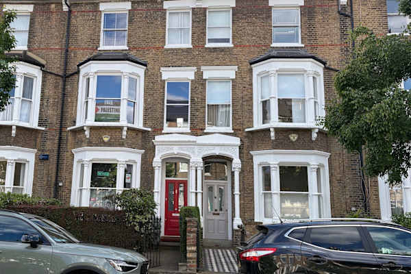 House sit in London, United Kingdom