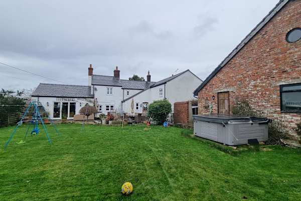 House sit in Alvanley, United Kingdom