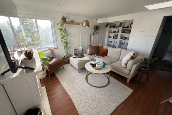 House sit in West Seattle, WA, US