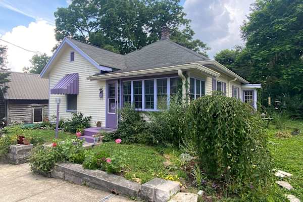 House sit in Bloomington, IN, US