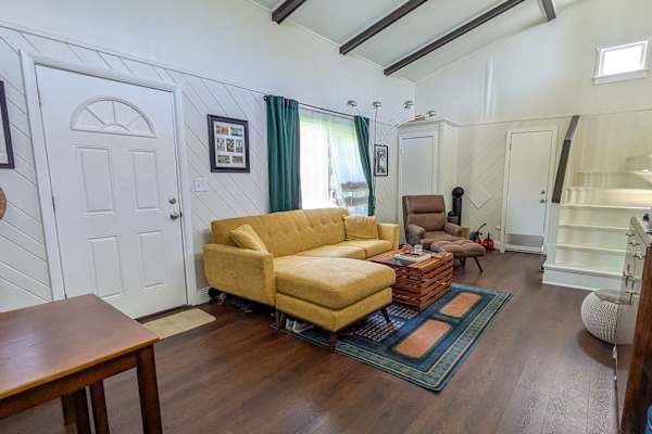 House sit in Gulfport, FL, US
