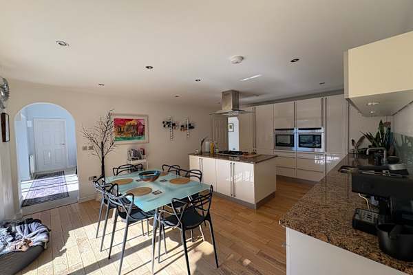 House sit in Plymouth, United Kingdom