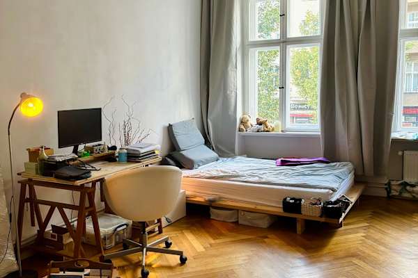 House sit in Berlin, Germany
