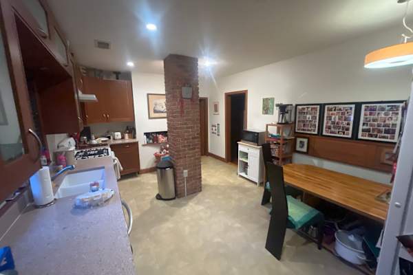 House sit in Arlington, MA, US