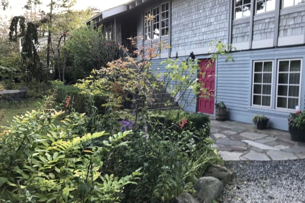 House sit in Dundarave, BC, Canada