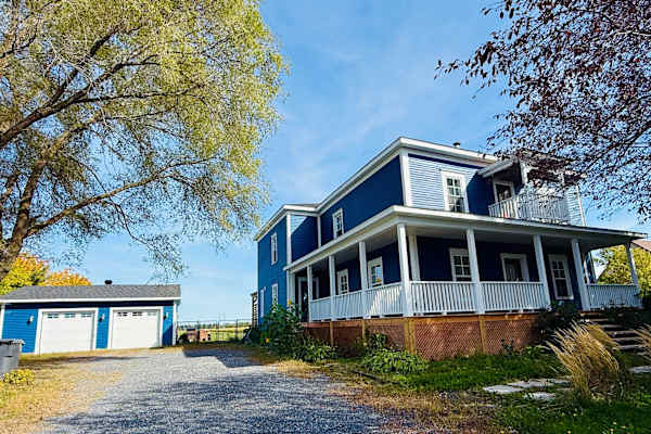 House sit in Marieville, QC, Canada