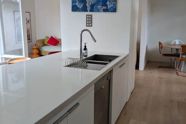 House sit in Melbourne, VIC, Australia