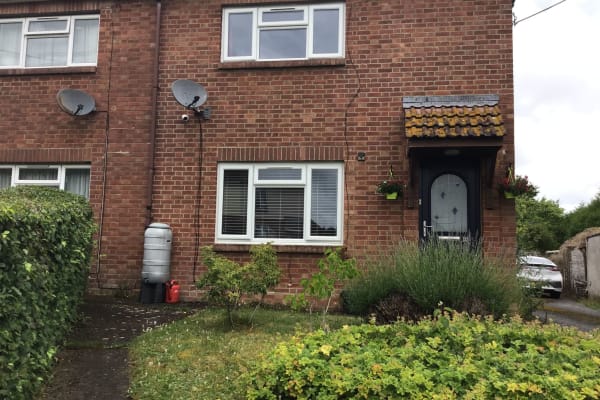 House sit in Amesbury, United Kingdom