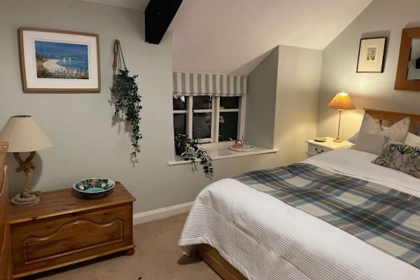 House sit in Okehampton, United Kingdom