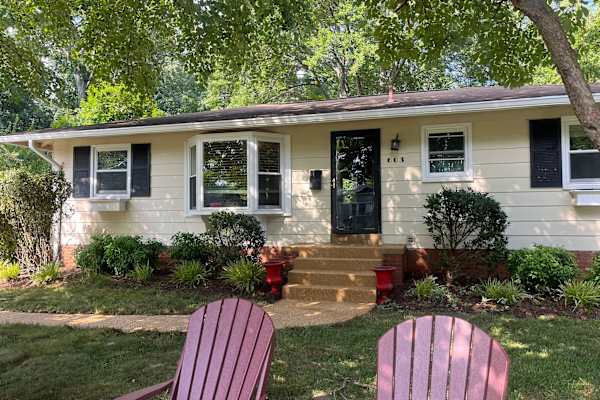 House sit in Vienna, VA, US