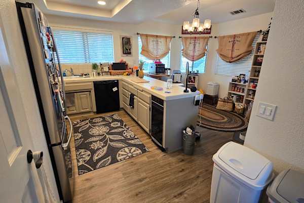 House sit in Fallbrook, CA, US