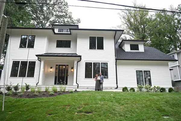 House sit in Washington, D.C., Washington, D.C., US