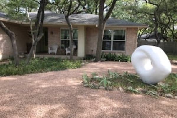 House sit in Austin, TX, US