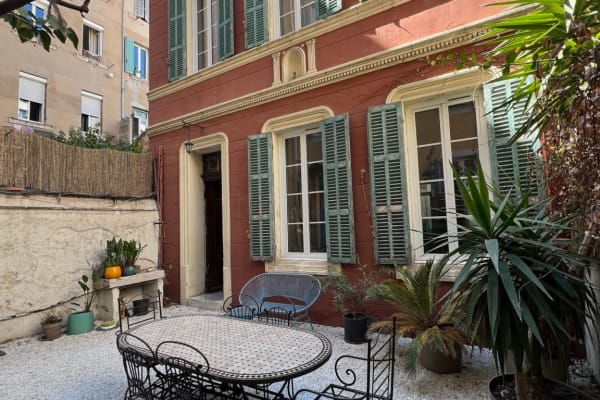 House sit in Marseille, France