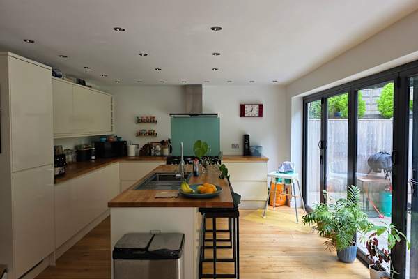 House sit in Bristol, United Kingdom