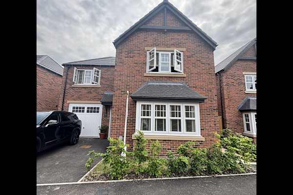 House sit in Madeley, United Kingdom