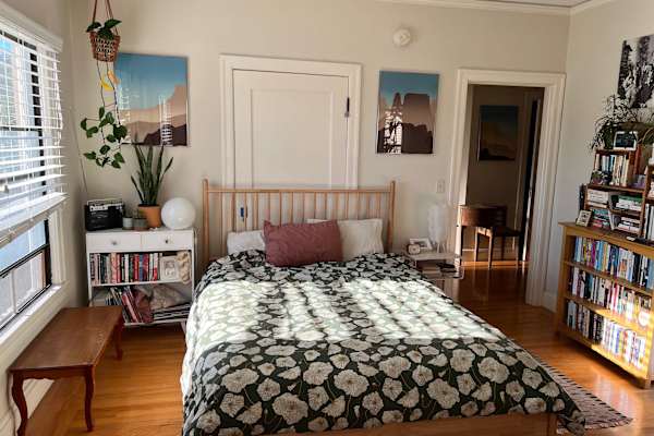 House sit in Oakland, CA, US