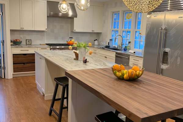 House sit in Newton Center, MA, US