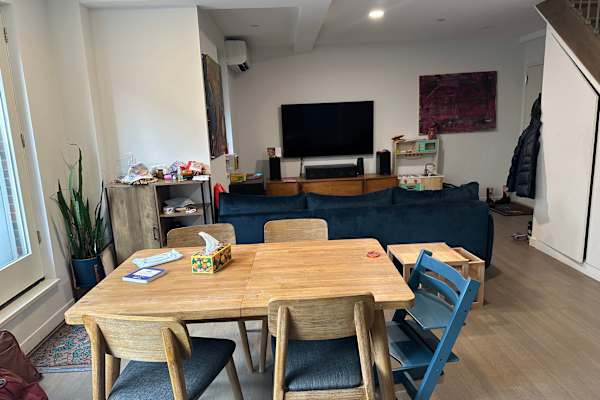 House sit in Brooklyn, NY, US