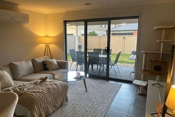 House sit in Melbourne, VIC, Australia