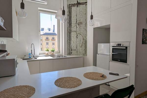 House sit in Budapest, Hungary