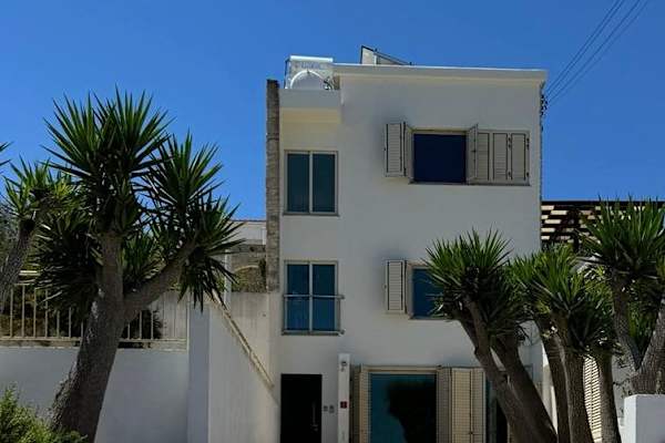 House sit in Droúseia, Cyprus