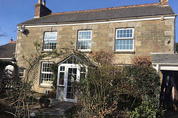House sit in Goonbell, United Kingdom