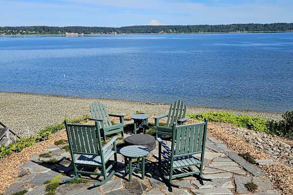 House sit in Allyn, WA, US