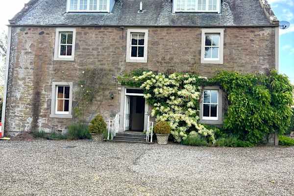 House sit in Auchterarder, United Kingdom