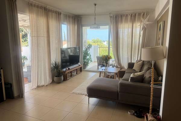 House sit in Meneou, Cyprus