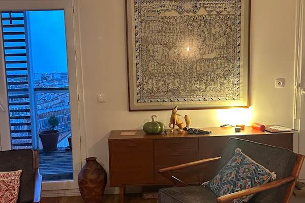 House sit in Paris, France