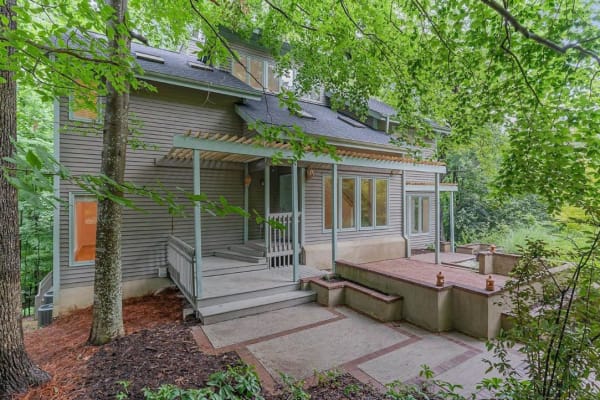 House sit in Chapel Hill, NC, US