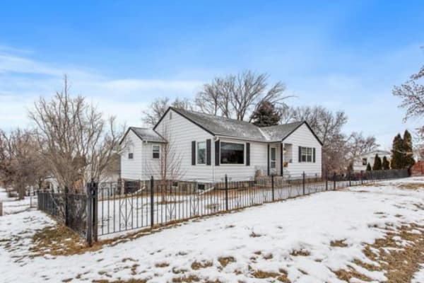 House sit in Brandon, MB, Canada