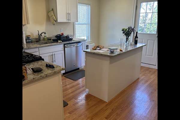 House sit in Newton, MA, US