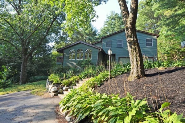 House sit in Harvard, MA, US