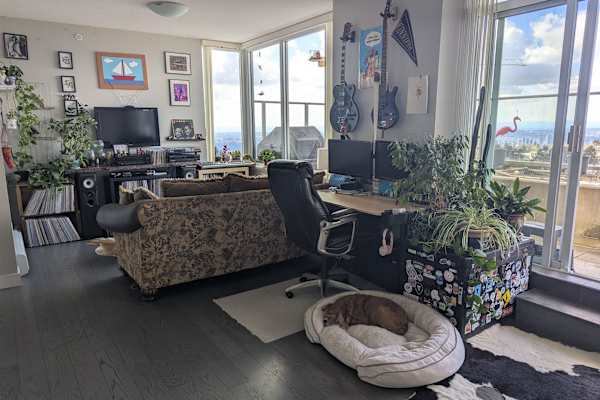 House sit in Burnaby, BC, Canada